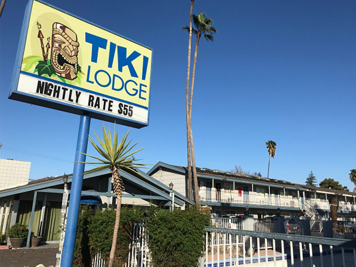 Tiki Bar: Tropics Motor Hotel - Modesto | mytiki.life