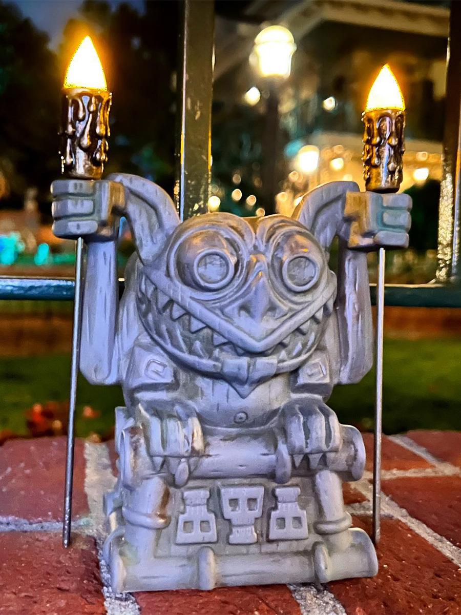 Disney THE HAUNTED outlets MANSION GARGOYL Figur