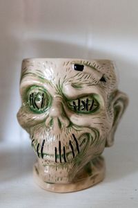 Trader Sam's Shrunken Zombie Head Mug Second Edition - 142849