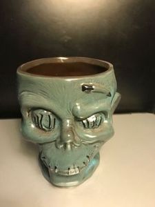 Trader Sam's Shrunken Zombie Head Mug First Edition - 178495