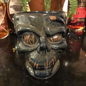 Trader Sam's Shrunken Zombie Head Mug Third Edition - 166216
