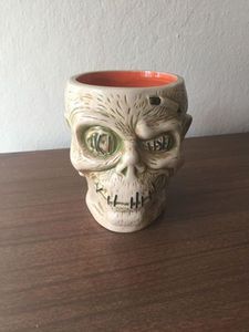 Trader Sam's Shrunken Zombie Head Mug Second Edition - 150809