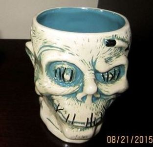 Trader Sam's Shrunken Zombie Head Mug Mahaloween Edition - 123537