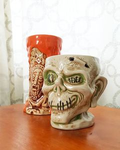 Trader Sam's Shrunken Zombie Head Mug Second Edition - 137338