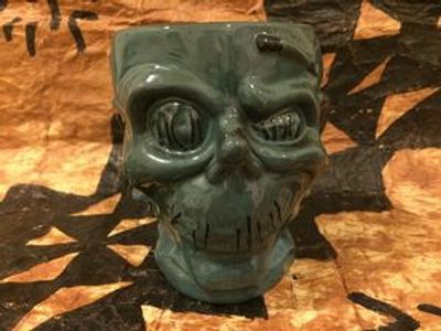 Trader Sam's Shrunken Zombie Head Mug First Edition - 129945