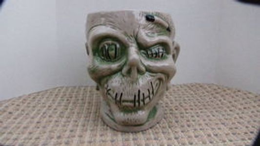 Trader Sam's Shrunken Zombie Head Mug Second Edition - 126238
