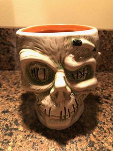 Trader Sam's Shrunken Zombie Head Mug Second Edition - 184140