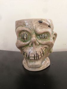 Trader Sam's Shrunken Zombie Head Mug Second Edition - 151900