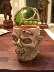 Trader Sam's Shrunken Zombie Head Mug Second Edition - 113908