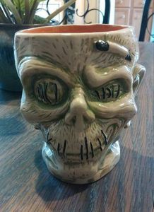 Trader Sam's Shrunken Zombie Head Mug Second Edition - 110647