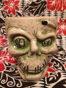 Trader Sam's Shrunken Zombie Head Mug Second Edition - 156880