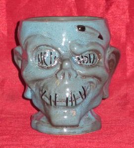Trader Sam's Shrunken Zombie Head Mug First Edition - 84494