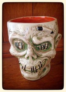 Trader Sam's Shrunken Zombie Head Mug Second Edition - 110616