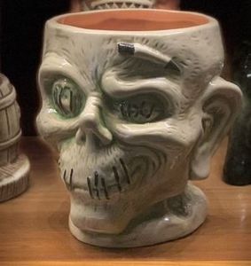Trader Sam's Shrunken Zombie Head Mug Second Edition - 180054