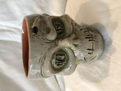 Trader Sam's Shrunken Zombie Head Mug Second Edition - 184440