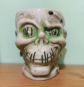 Trader Sam's Shrunken Zombie Head Mug Second Edition - 194963
