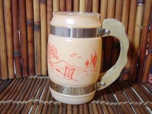 pair of vintage siesta ware Amber brown barrel glass beer mug wood handle